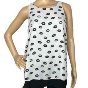 Premise Black and White Kisses Print Top